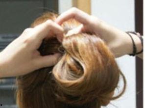 成人蝴蝶盘发视频教程,打造优雅气质造型