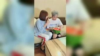 成人搞笑恶搞糖果视频,成人搞笑恶搞视频大集合，笑到肚子疼！