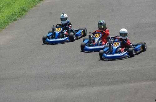 上海成人卡丁车比赛视频,上海成人卡丁车比赛精彩瞬间回顾