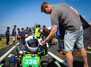 上海成人卡丁车比赛视频,上海成人卡丁车比赛精彩瞬间回顾