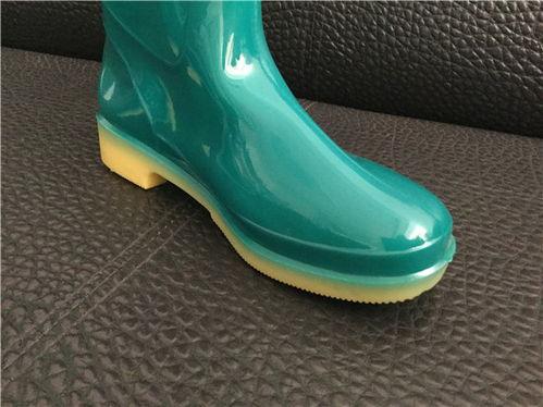 成人雨靴怎么叠图解视频