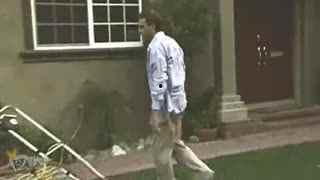 成人男搞笑短裤视频,笑翻全场！成人男搞笑短裤视频大盘点