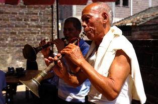 成人吹唢呐的视频大全集,成人吹唢呐视频大全集赏析