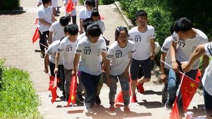 校园成人礼走路视频,青春脚步下的成长足迹