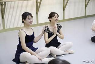 成人芭蕾演出纱裙视频,成人芭蕾纱裙演出视觉盛宴