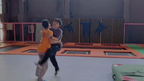 手臂律动成人训练视频,成人训练视频深度解析  第2张