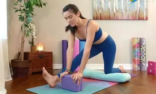 成人压胯扩胸图片视频  第2张