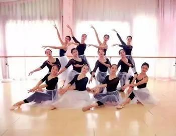 成人必学中国舞视频教学,跟随成人必学中国舞视频轻松入门 第2张 成人必学中国舞视频教学,跟随成人必学中国舞视频轻松入门 第2张