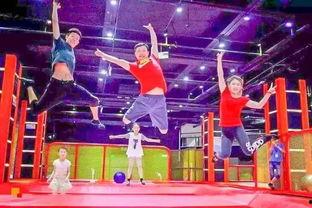 亲子成人蹦床视频在线,一起蹦床，共享快乐瞬间  第3张