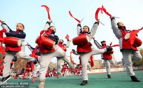 鼓棒成人腰鼓视频,成人风采尽显  第3张